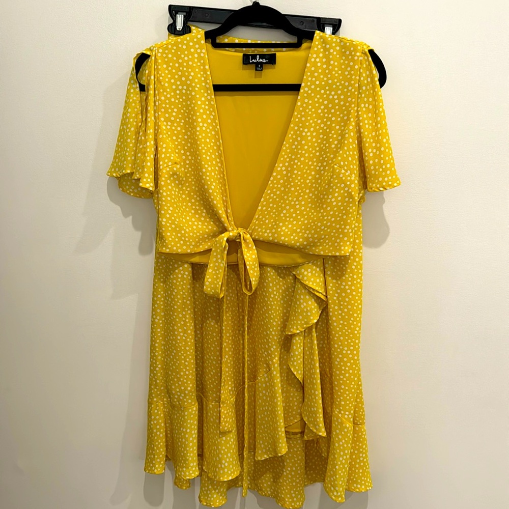 Lulus Beautiful Yellow Maxi Polka Dot Skirt and and Blouse set PERFECT CONDITION